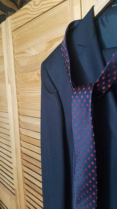 Костюм чоловічий сучасного крою темно-синього кольору 46 р.