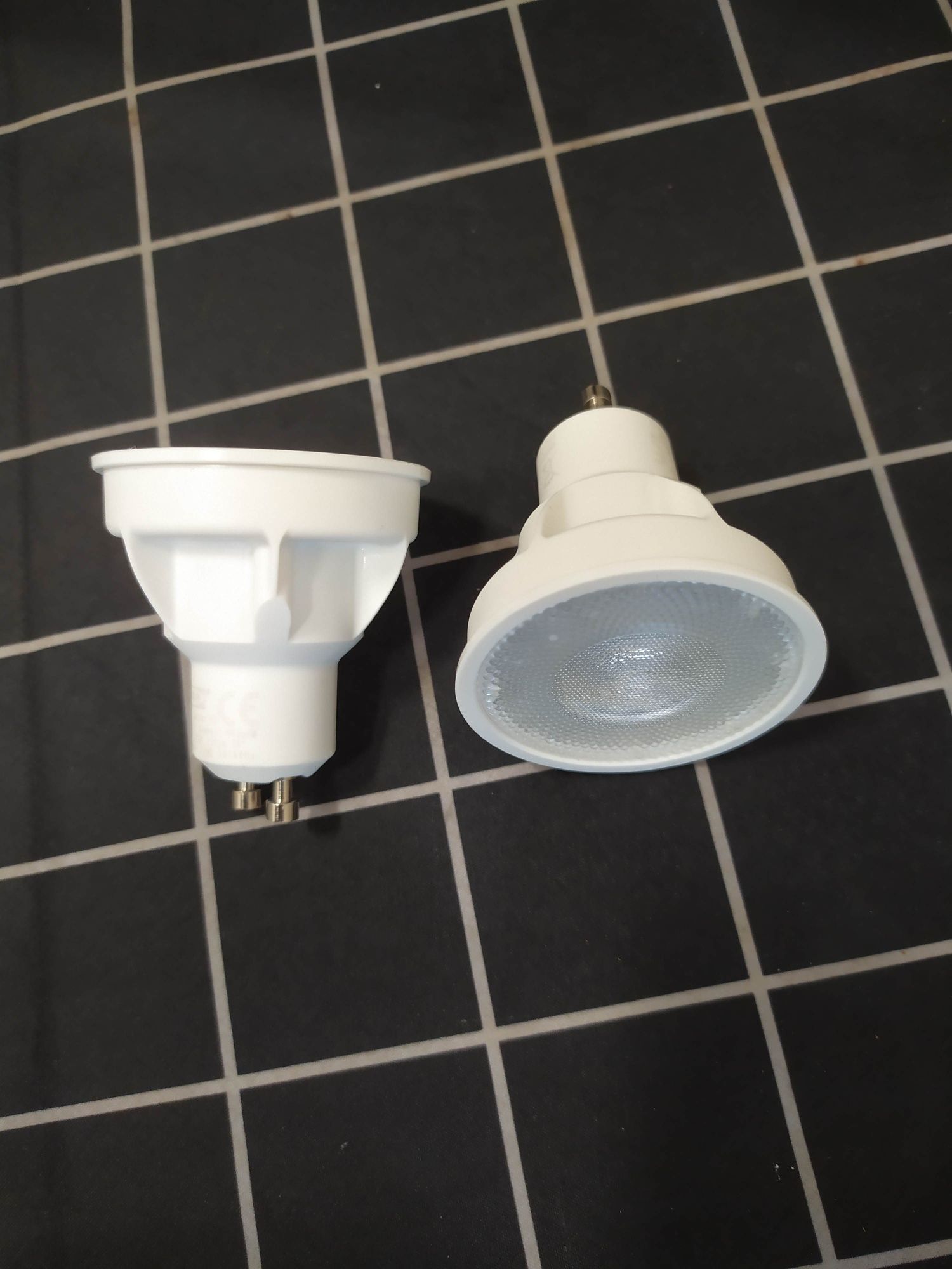 Lâmpada led gu10 220v 3.4w 2700 kelvins