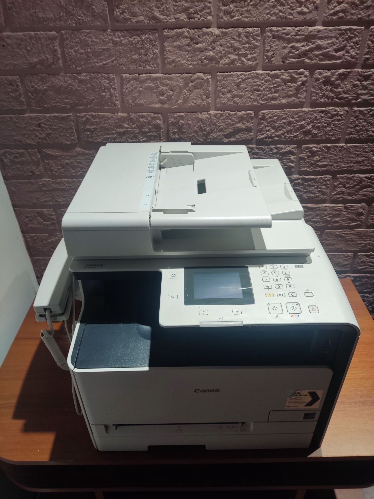 Продам принтер CANON MF628Cw