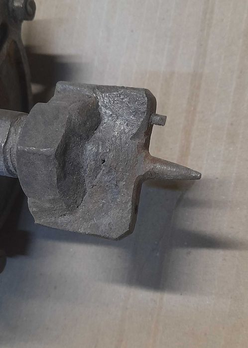 Двигатель для токарного станка по дереву