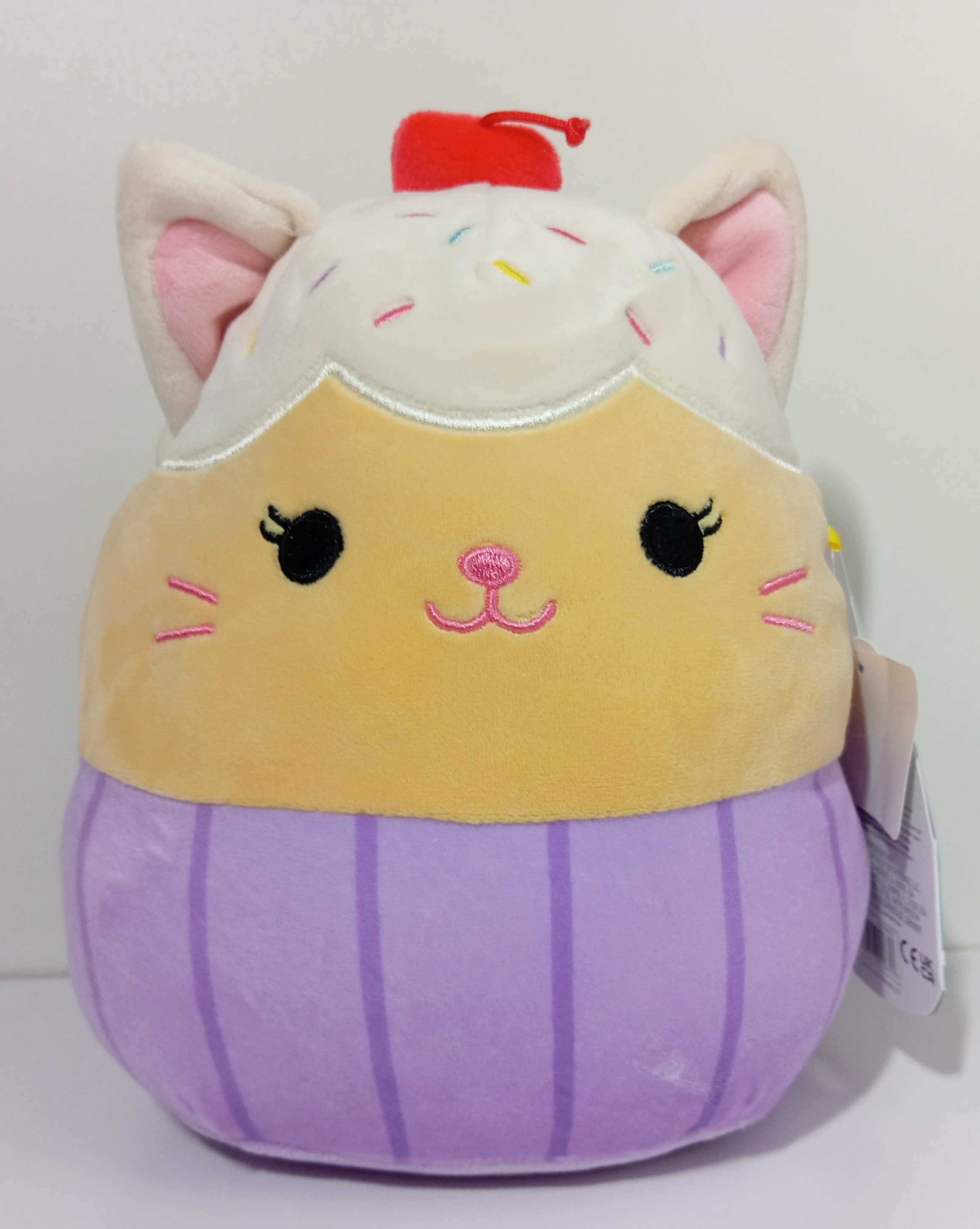 Nowa maskotka squishmallows 19 cm kot z wisienką