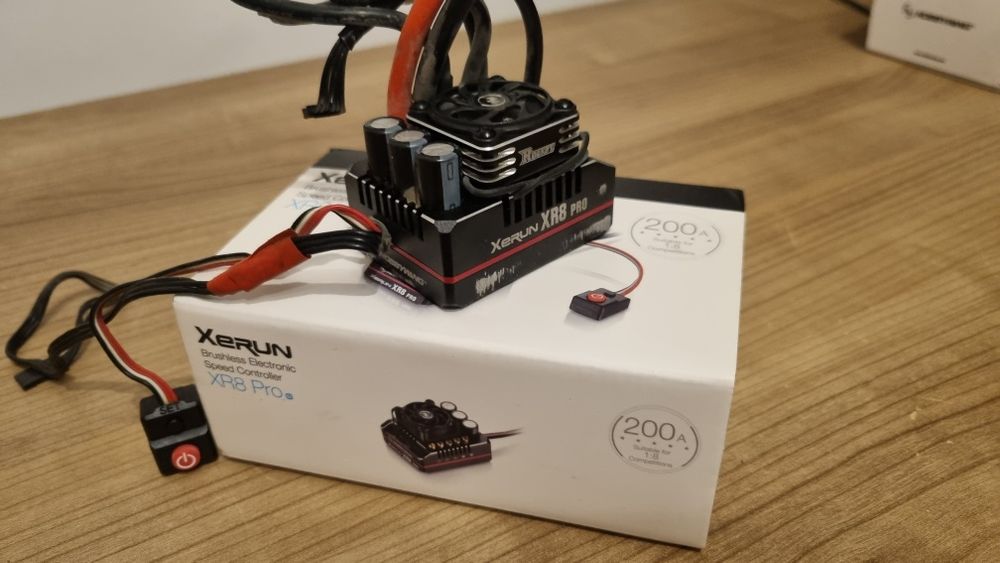 Hobbywing xr8pro