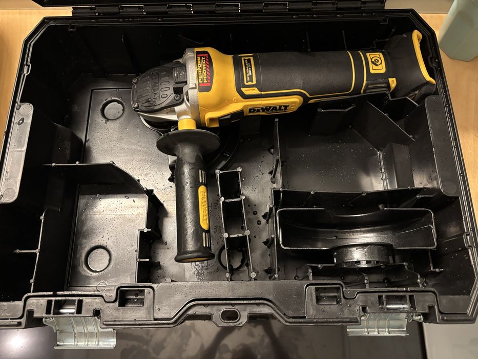 Rebarbadora Bateria 18v DeWalt DCG405NT-XJ