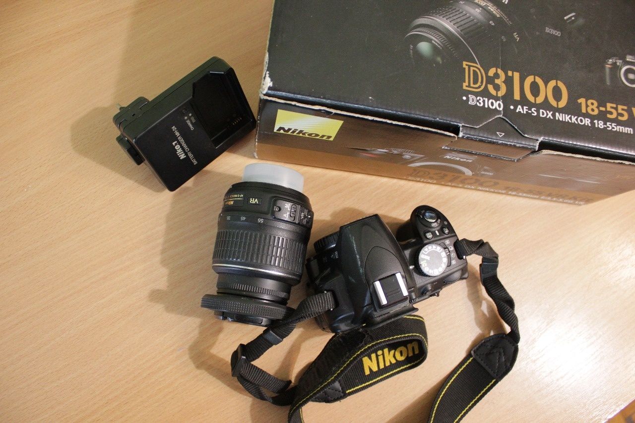 Продам Nikon D3100 вживаний, просто стоїть