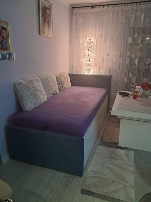 Łóżko jednoosobowe