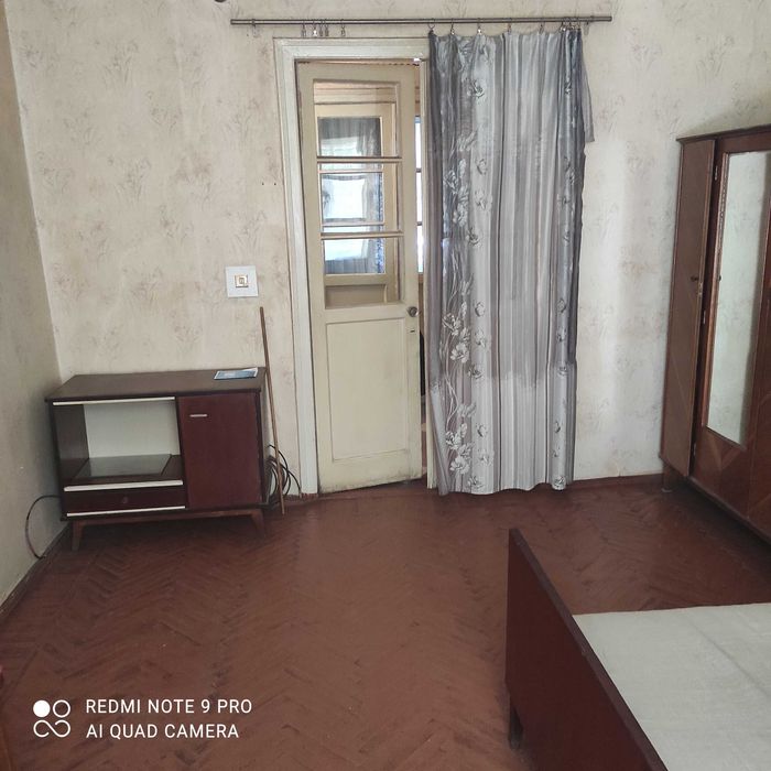 Продам 3х комнатную квартиру в центре.