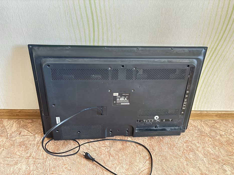Телевізор TCL 32 дюйми