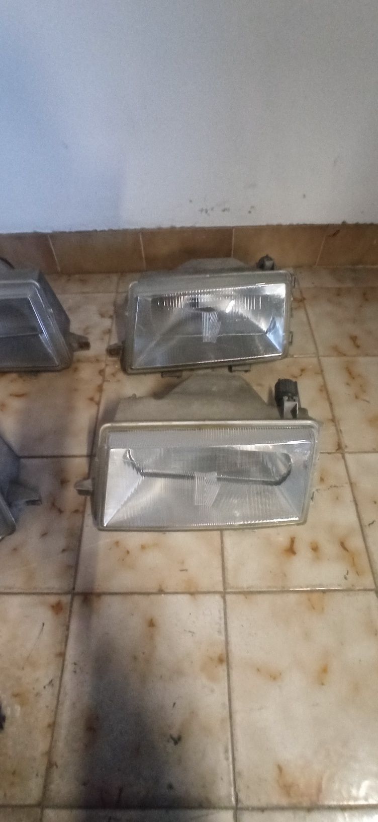 Farol principal para Renault 9 ano 1989
