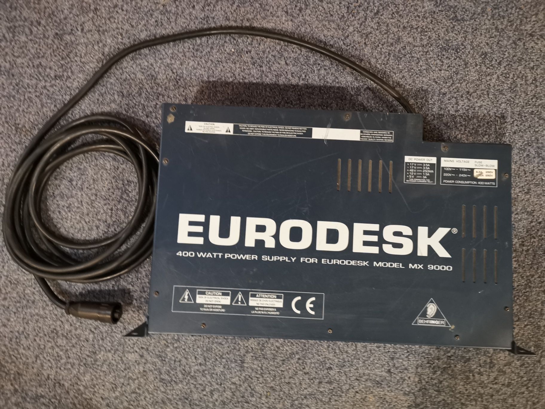 Мікшерний пульт Behringer Eurodesk MX 9000 з блоком живлення.