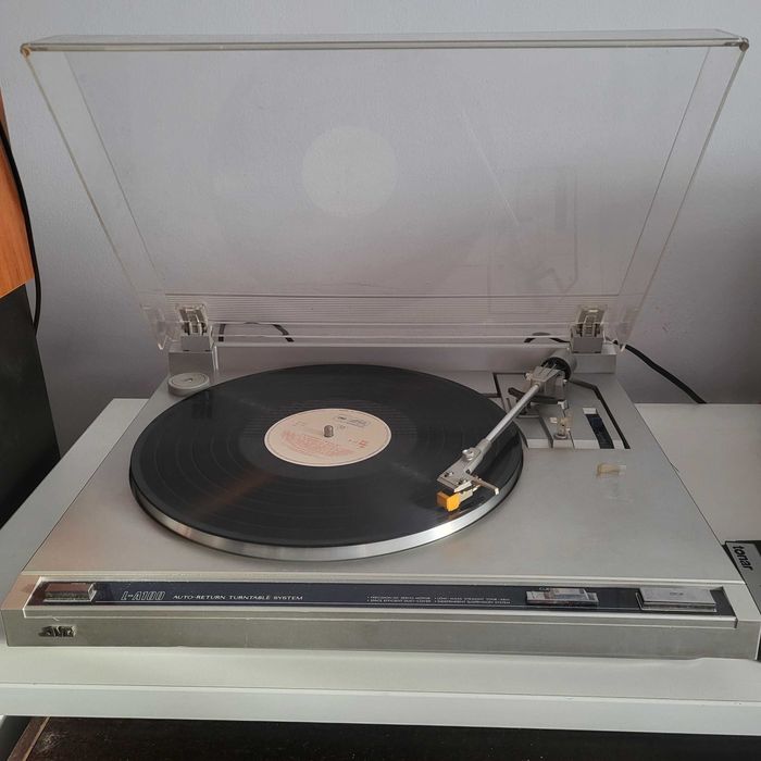 Gramofon JVC L-A 100 półautomat