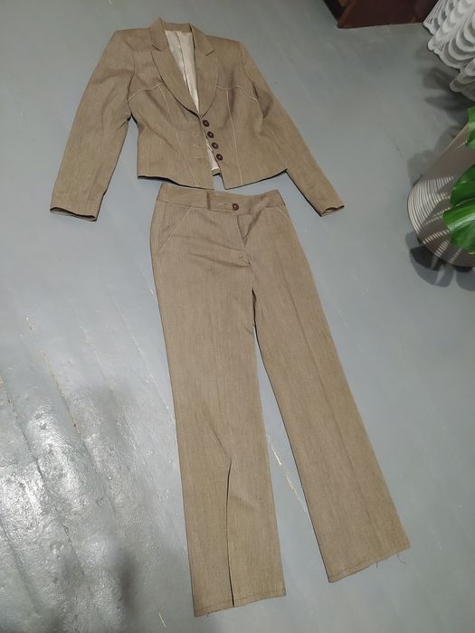 Діловий костюм брючний для бізнесу