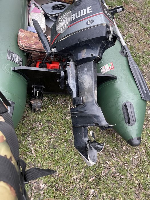 Лодочний мотор evinrud