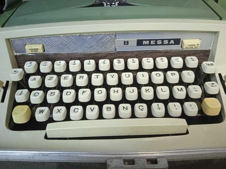 Maquina de Escrever MESSA 5000