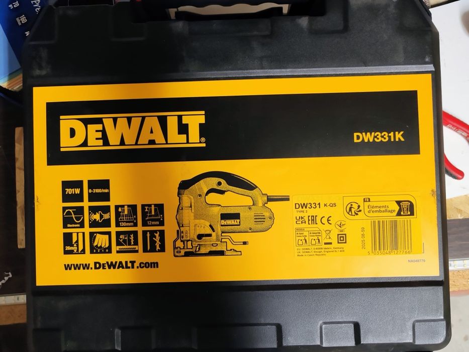 Vendo NOVA  DEWALT Serra Tico Tico 701W DW331K
