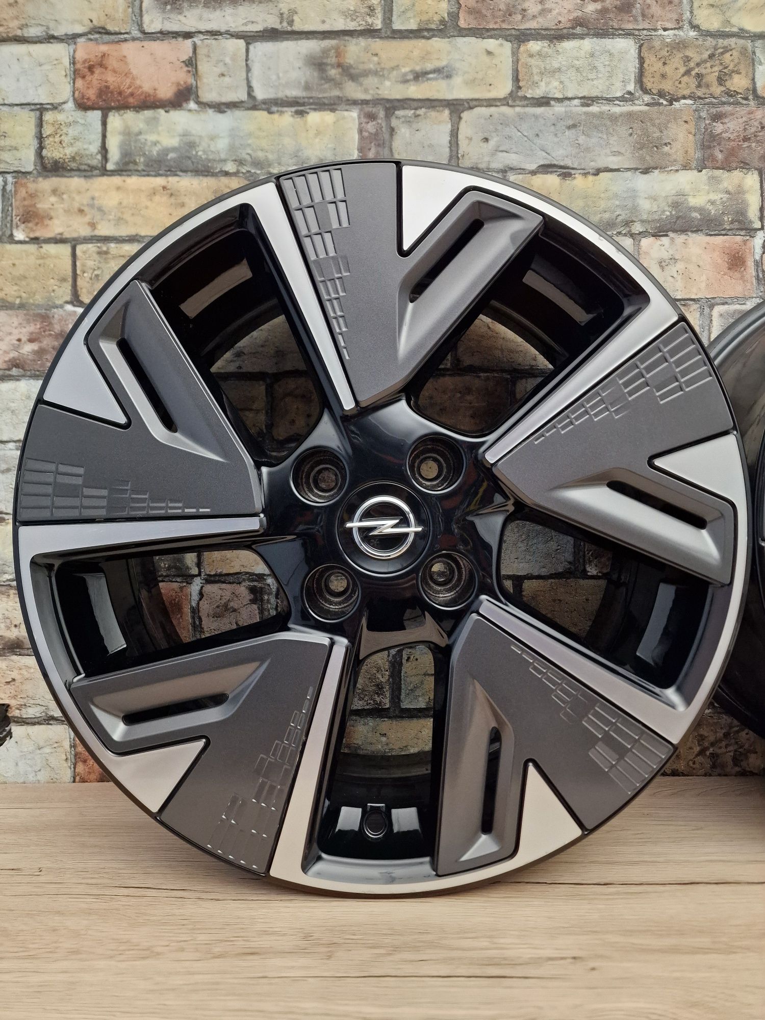 Felgi 17' 4x108 OPEL Mokka Corsa Peugeot 2008, 208 Citroen C4 DS4 DS3