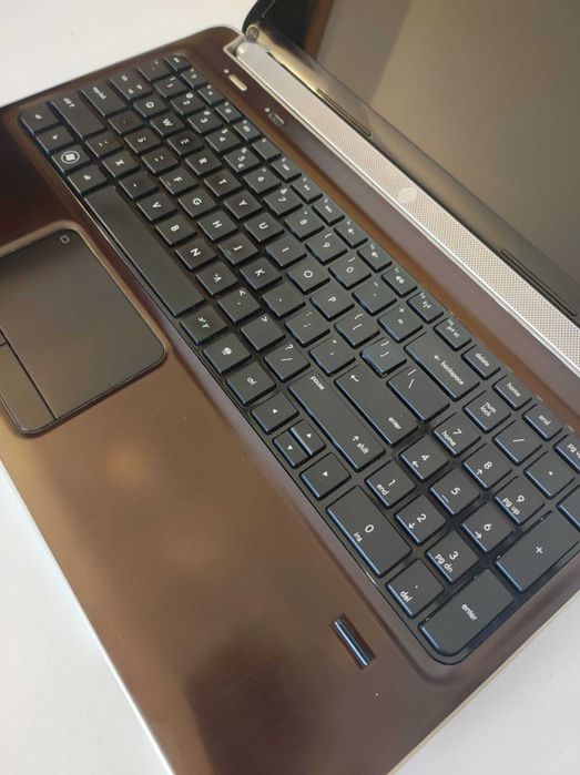 Laptop HP Pavilion DV6, 15.6, aluminium, i7, 4GB RAM, 500GB, 
Win7