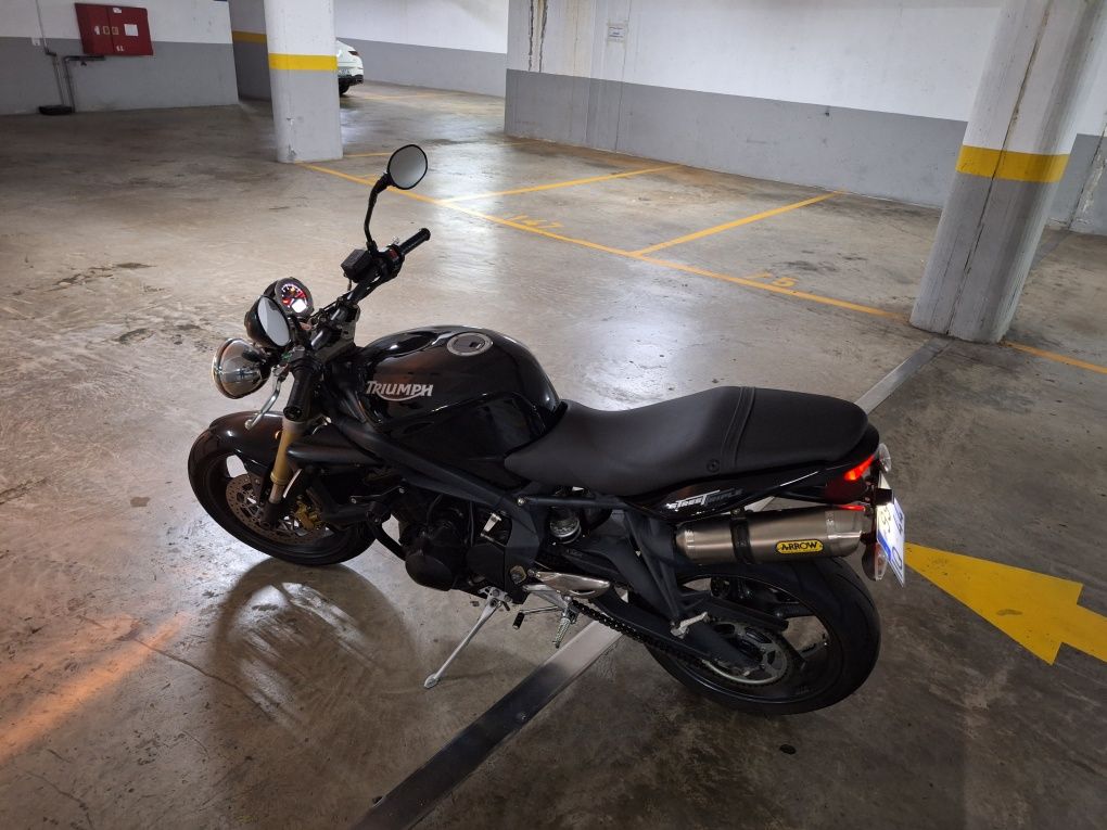 Vendo Triumph Street Triple 675 Cilindrada