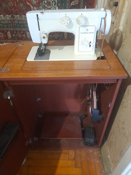 Швейна машинка бу чайка 142м