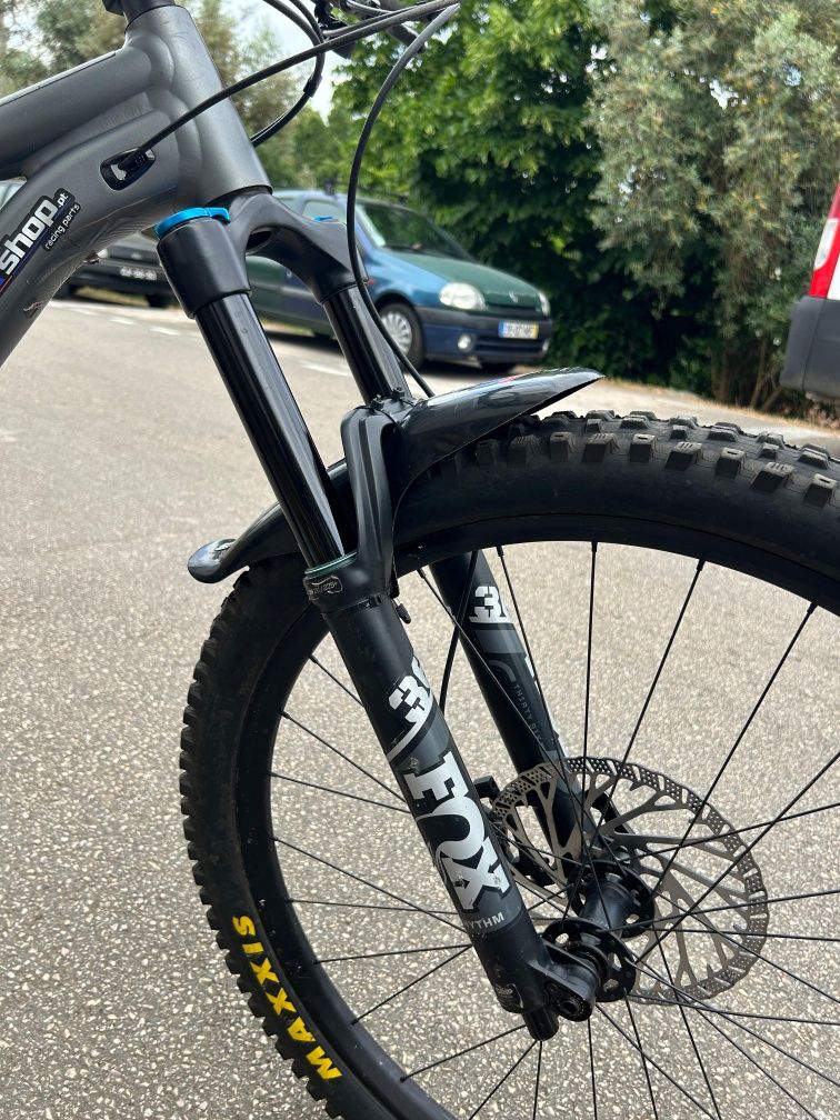 Specialized status downhill enduro