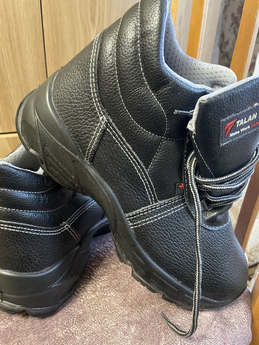 Продам рабочие ботинки фирмы Талан