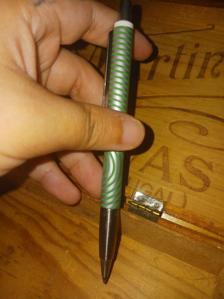 Caneta parker nao escreve