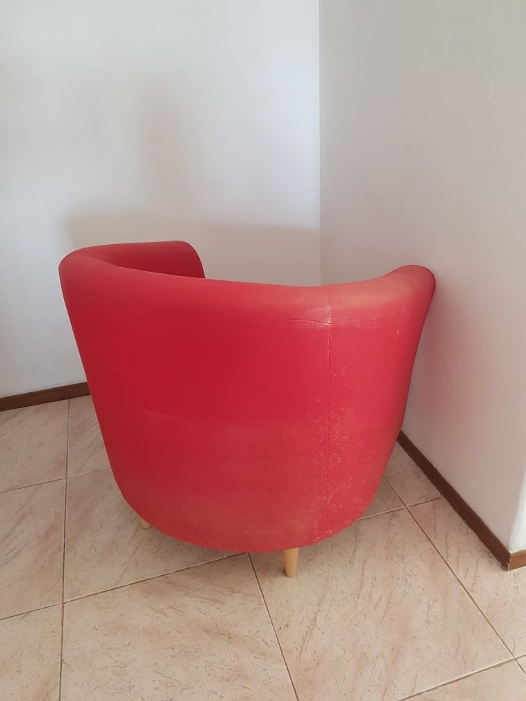 Cadeirão vermelho