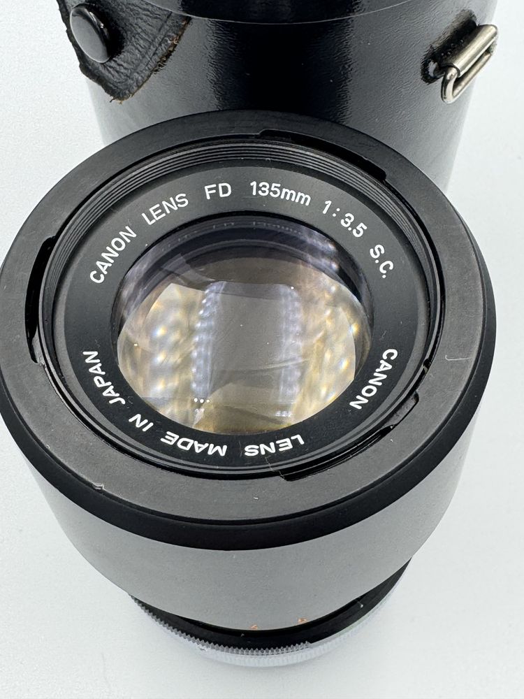 Canon FD 135 3.5 bdb stan z osloną
