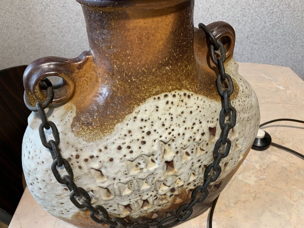 Lampa stojąca ceramiczna typu wazon z wyłącznikiem nożnym