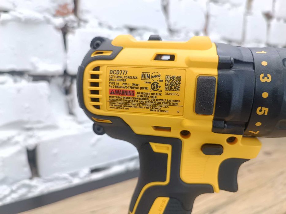 Шуруповерт DeWalt 20v  DCD777 з США Оригінал MADE IN MEXICO