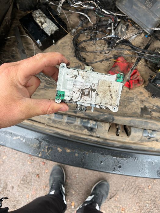 Продаю Антенна GPS CRPA на 4
