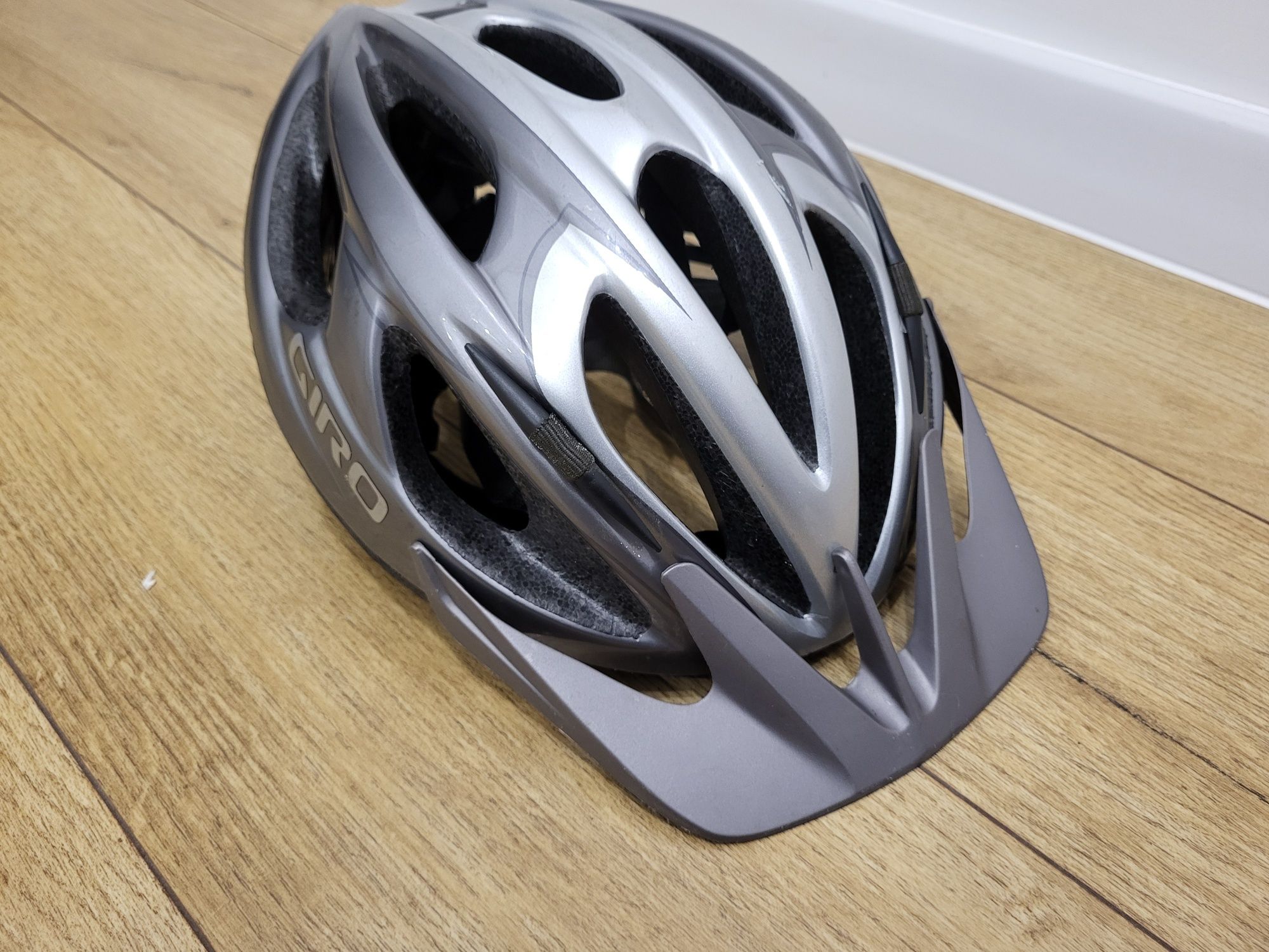 GIRO Skyline G092X, kask rowerowy, roz 54-61 cm