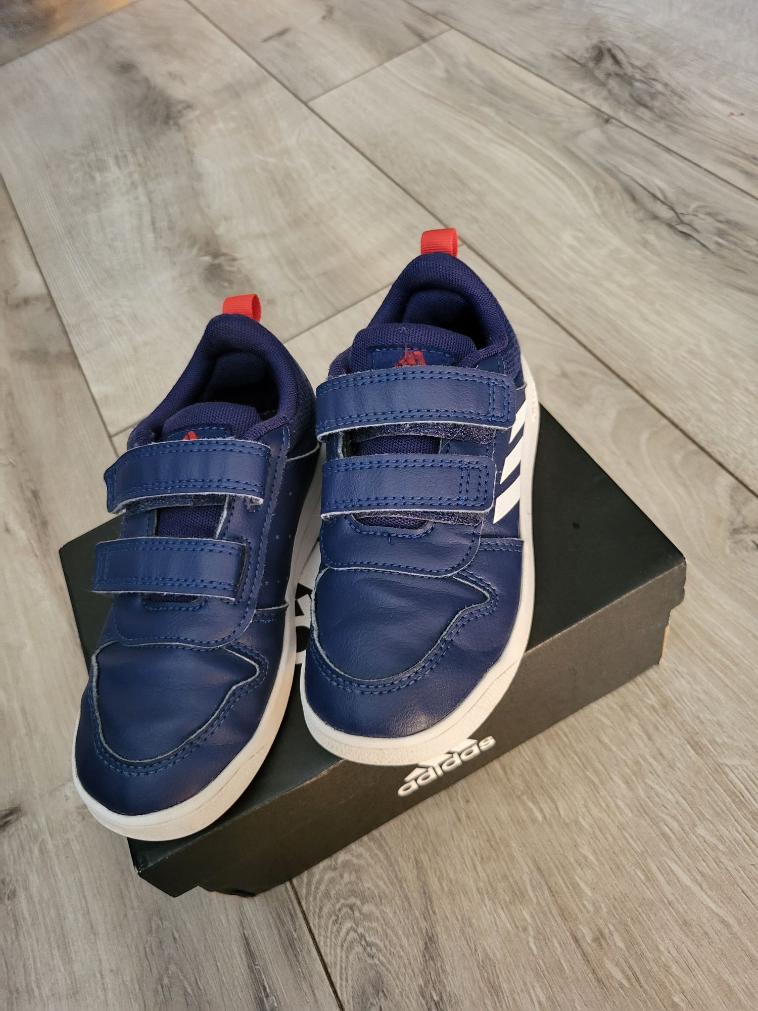 Buty Adidas 27 chłopięce