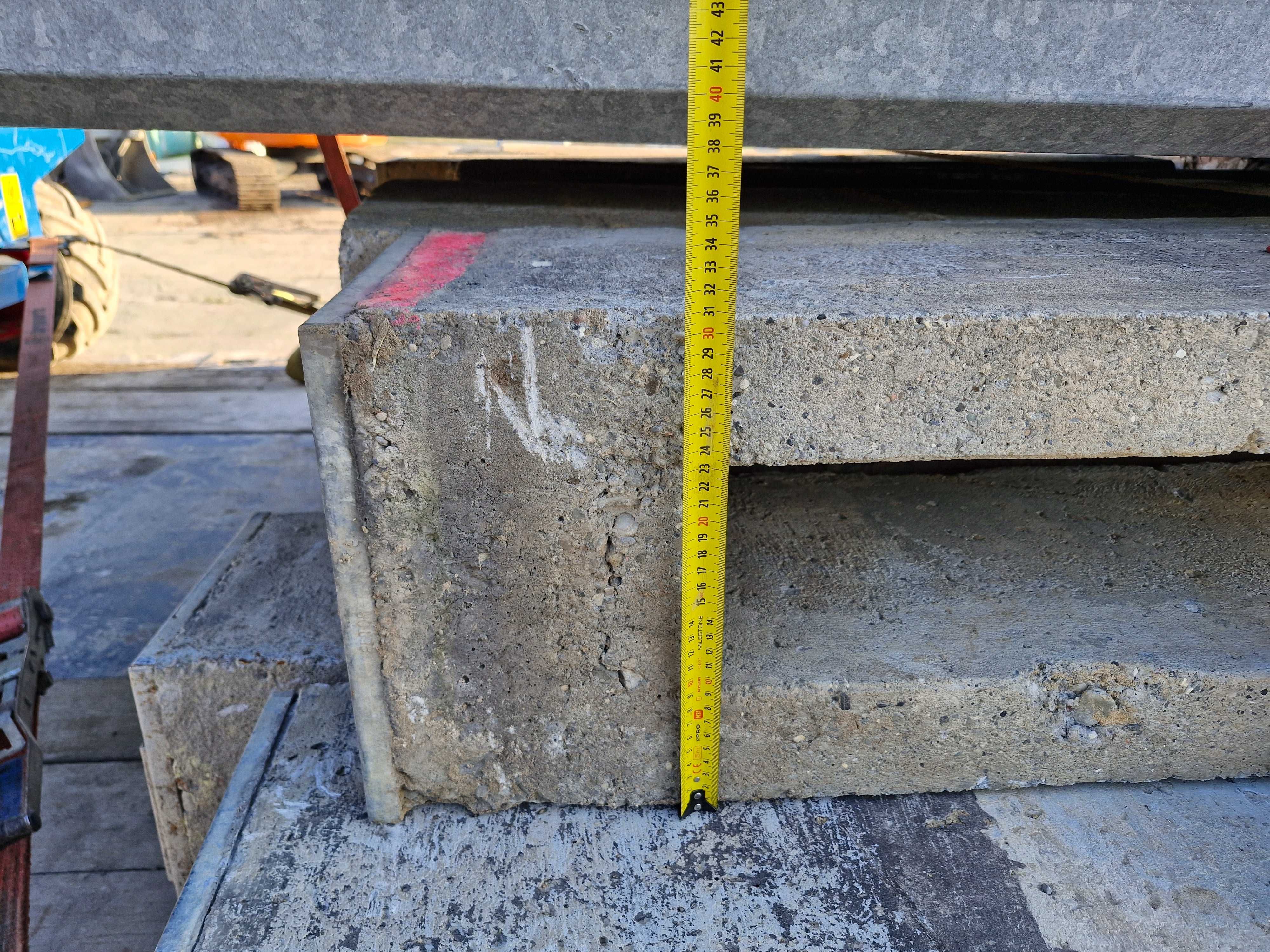 Latarnie oswietleniowe z fundamentem , latarnie 8m 12m