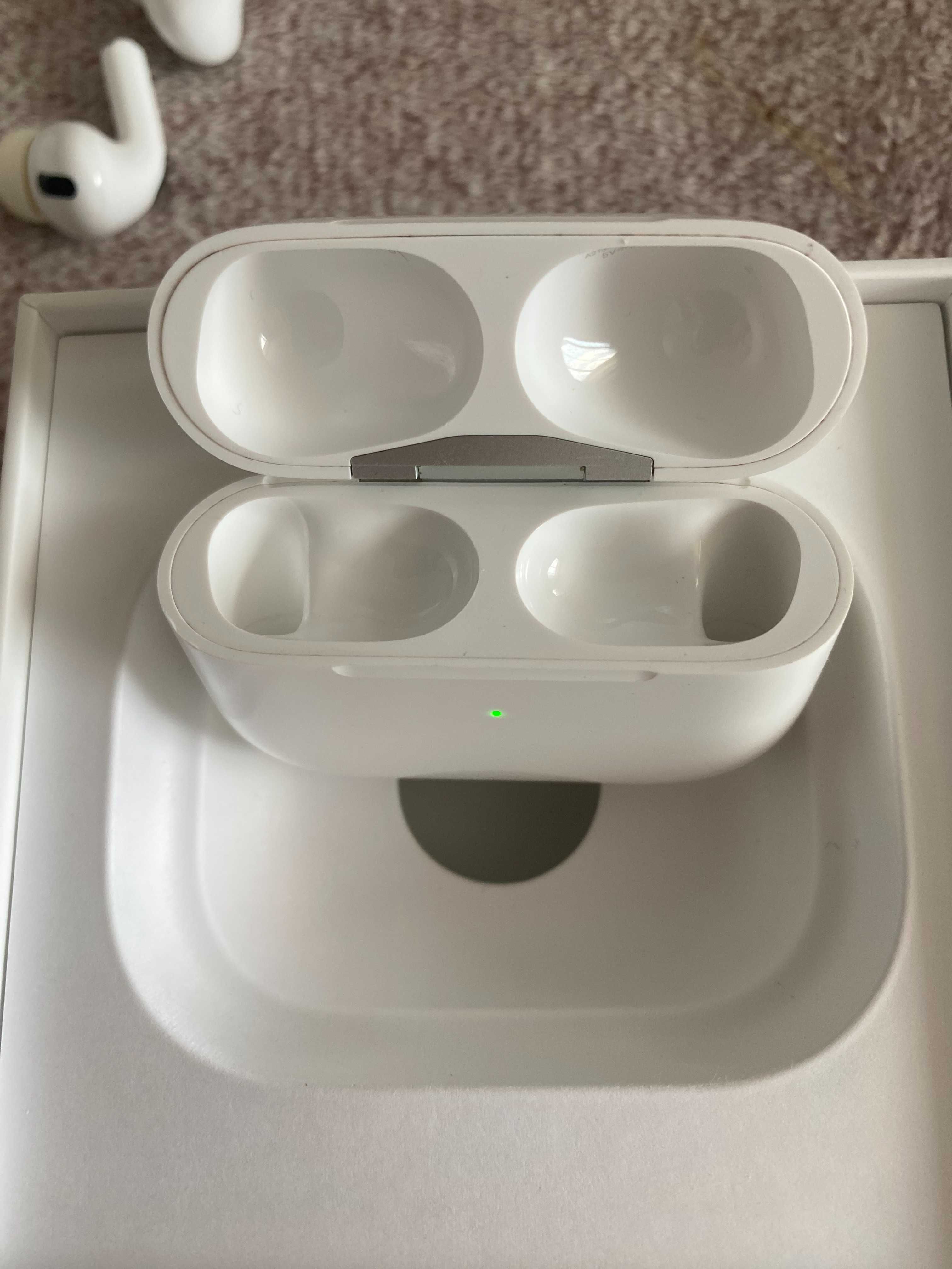 Навушники APPLE AirPods Pro white (MWP22RU/A)
