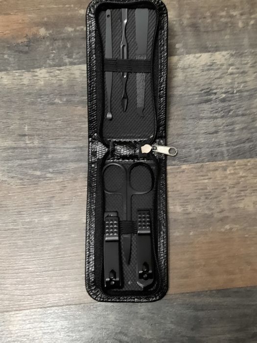 Маникюрный набор Китай черный новый