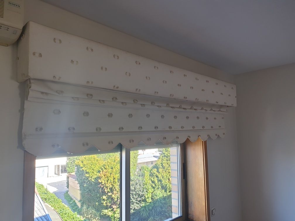 Cortinas com romanetes