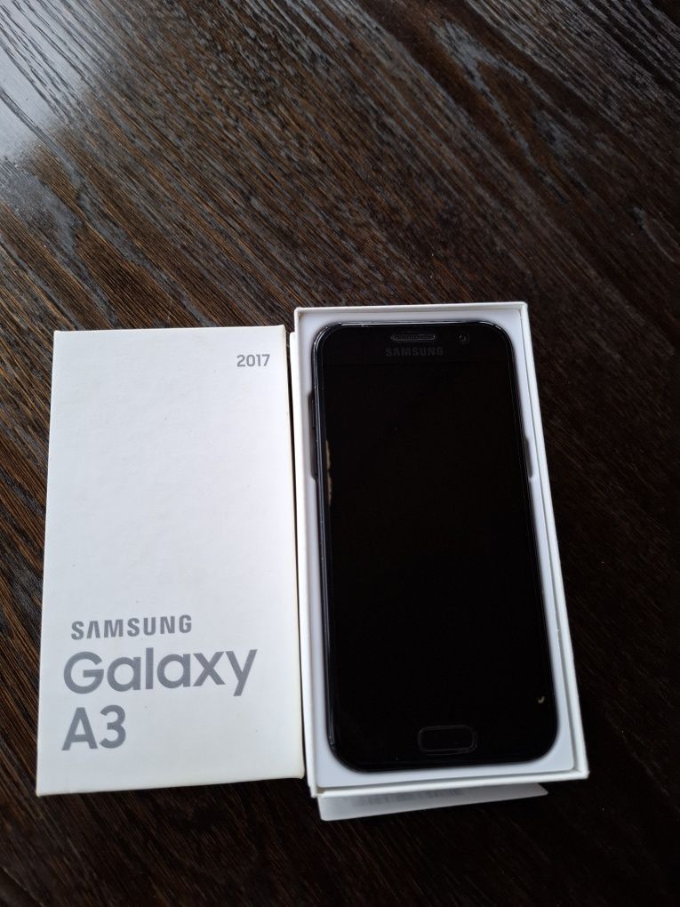 Самсунг А3 2017 Samsung смартфон