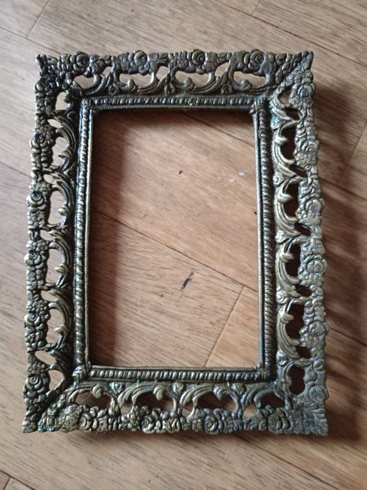 Старинная декоративная латунная рамка