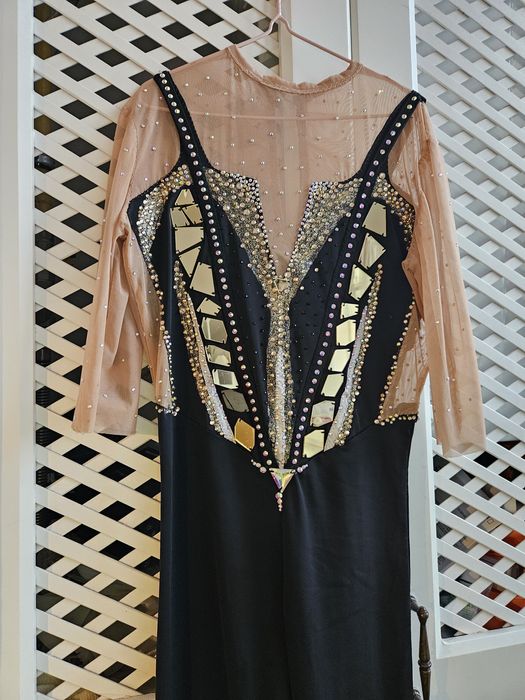 Продаж комбінезонів для художньої повітряної гімнастики