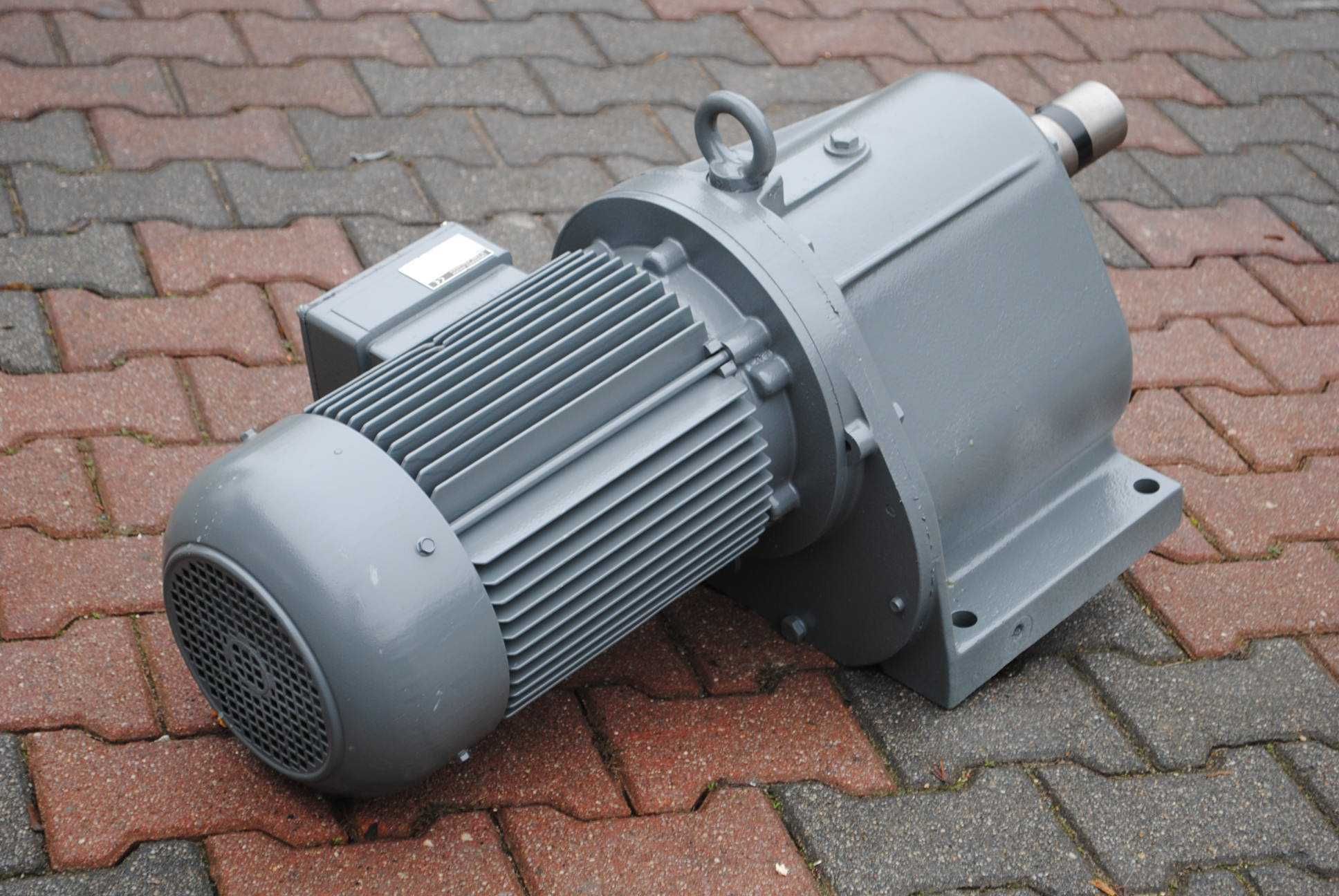 Motoreduktor 7.5kw. 53obr./min.. Bauer