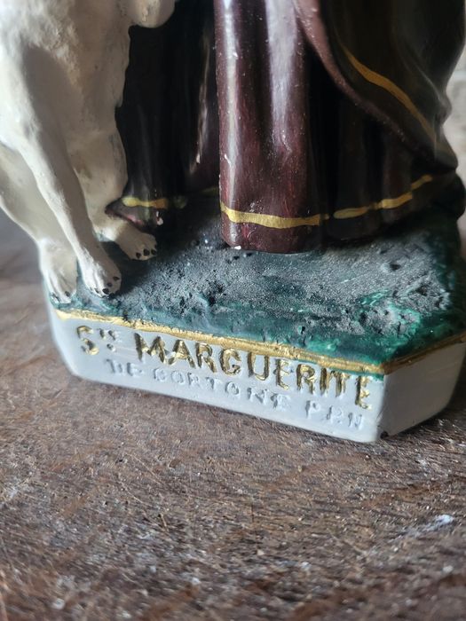 Stara figurka Święta Małgorzata