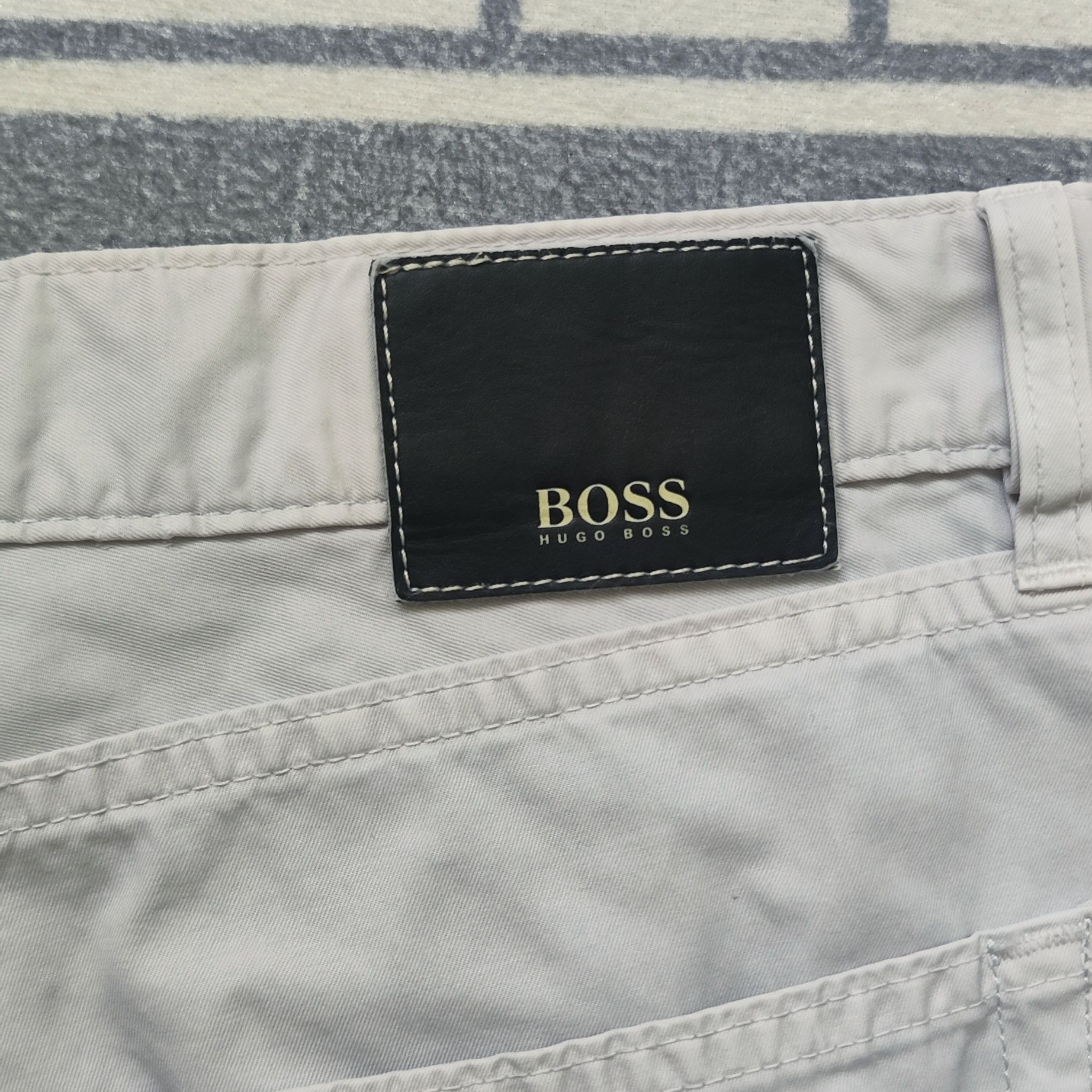 Hugo Boss 32/32 штани