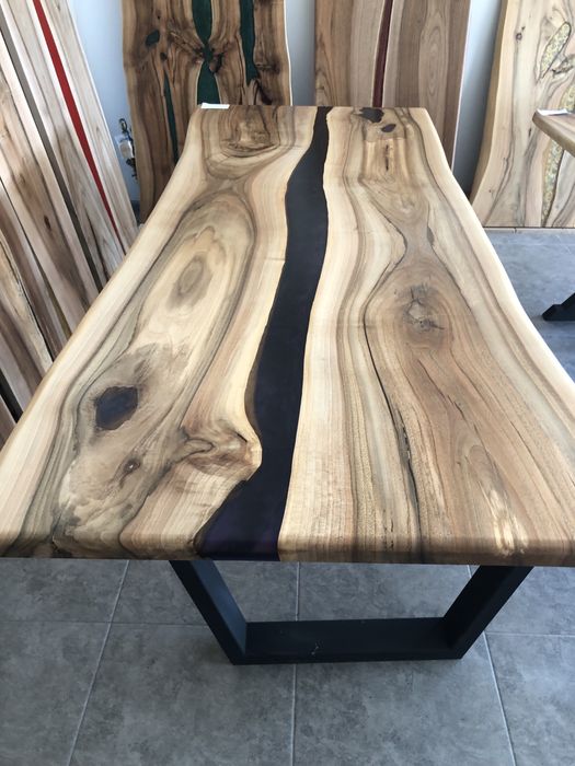 Столи лофт з епоксидної смоли