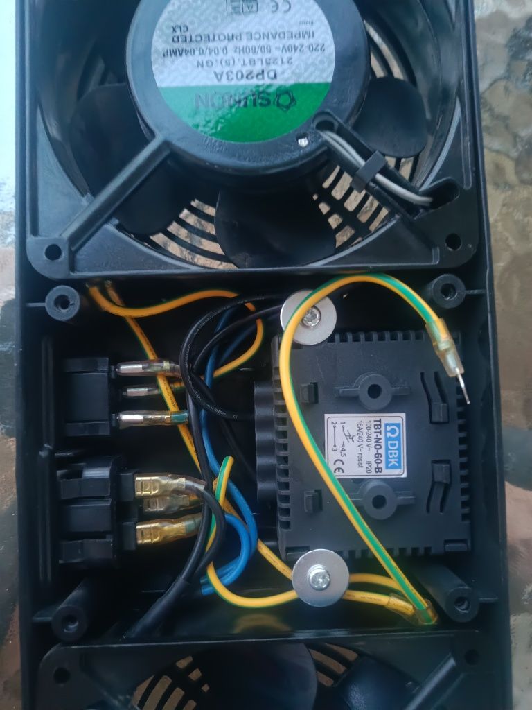 Moduł chłodzenia 2x Sunon 230V +termostat – wentylatory przemysłowe,