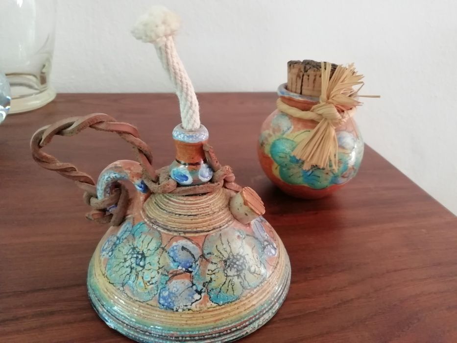 Lamparina e pote em barro