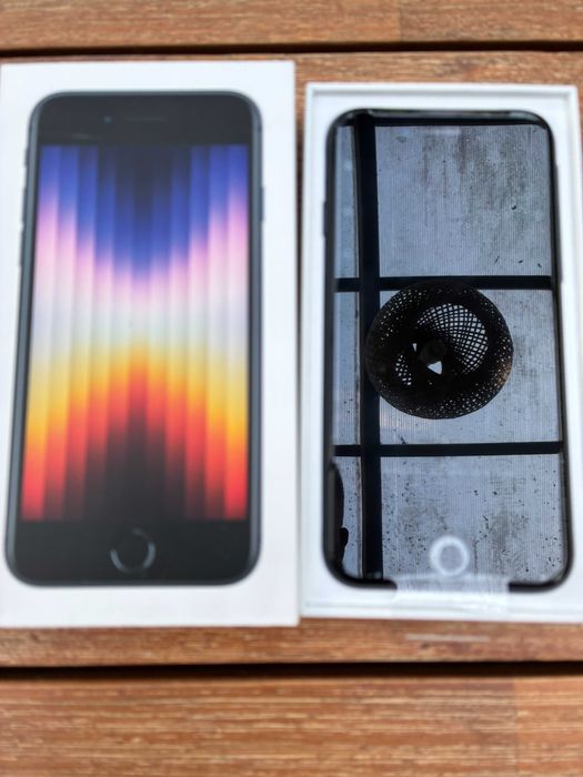 iPhone SE 64GB (w zasadzie nowy)