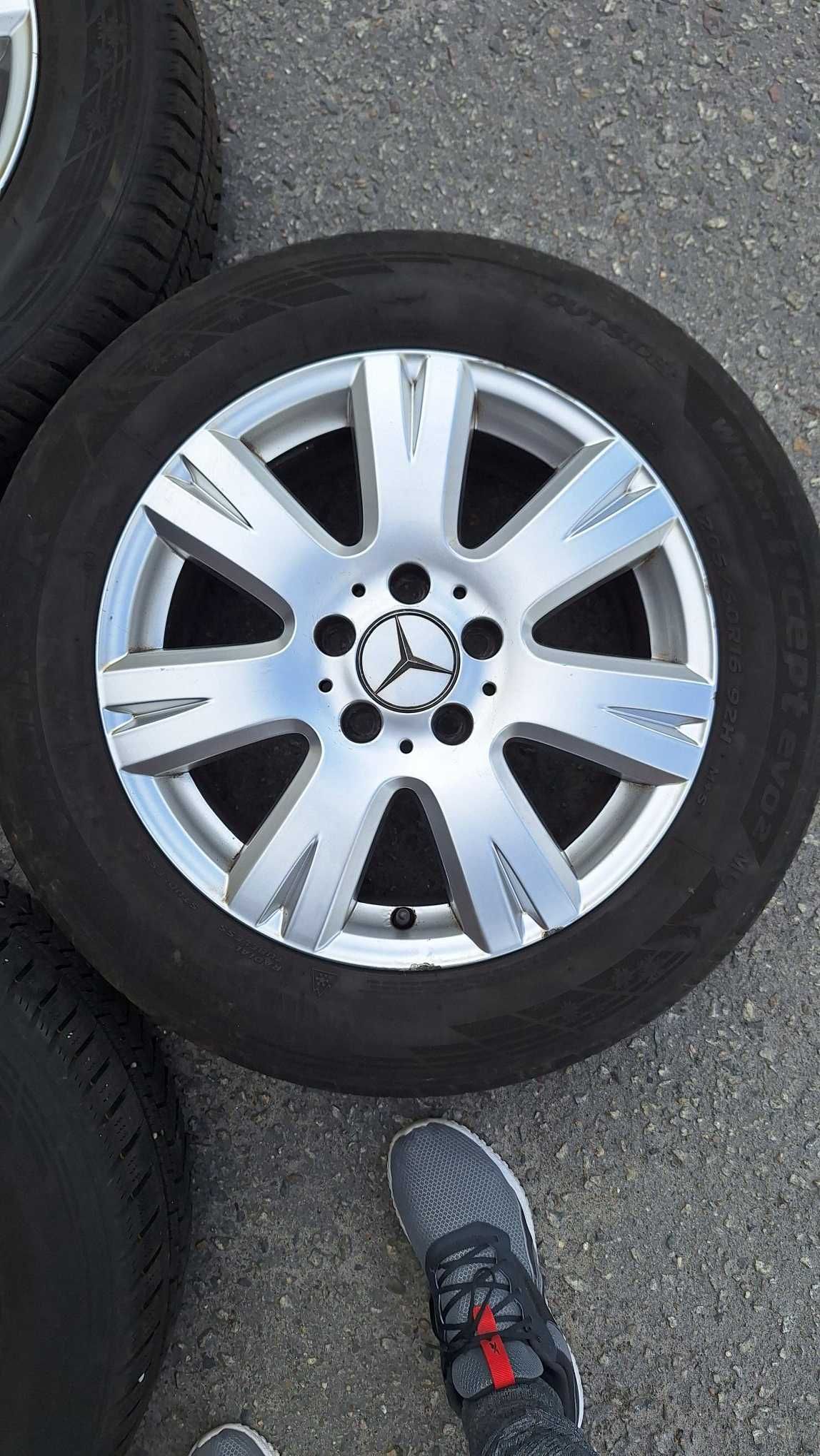 Felgi aluminiowe Mercedes 16 cali + opony zimowe