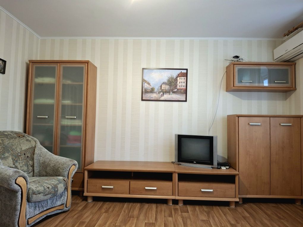 Подобово 2км. в центрі, бульв.Шевченка/вул. Небесної Сотні
