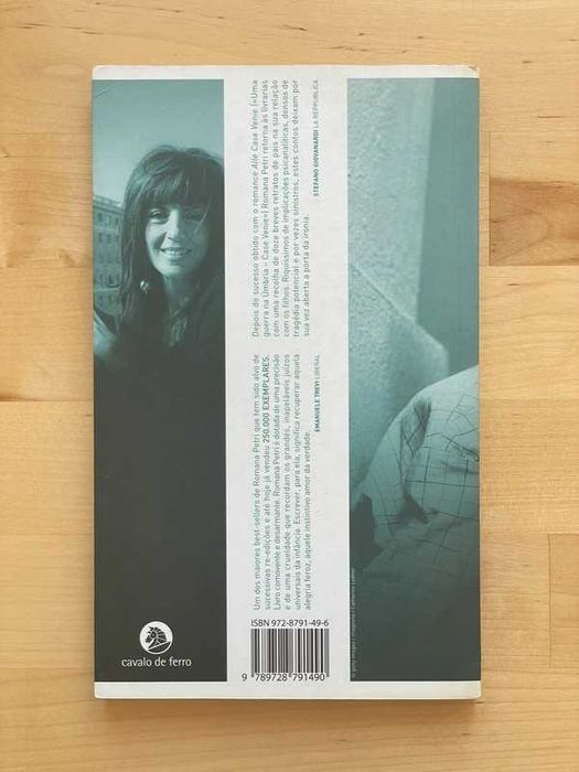 Livro Os Pais dos Outros - Romana Petri