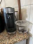 Maquina vertuo nespresso e dispensador